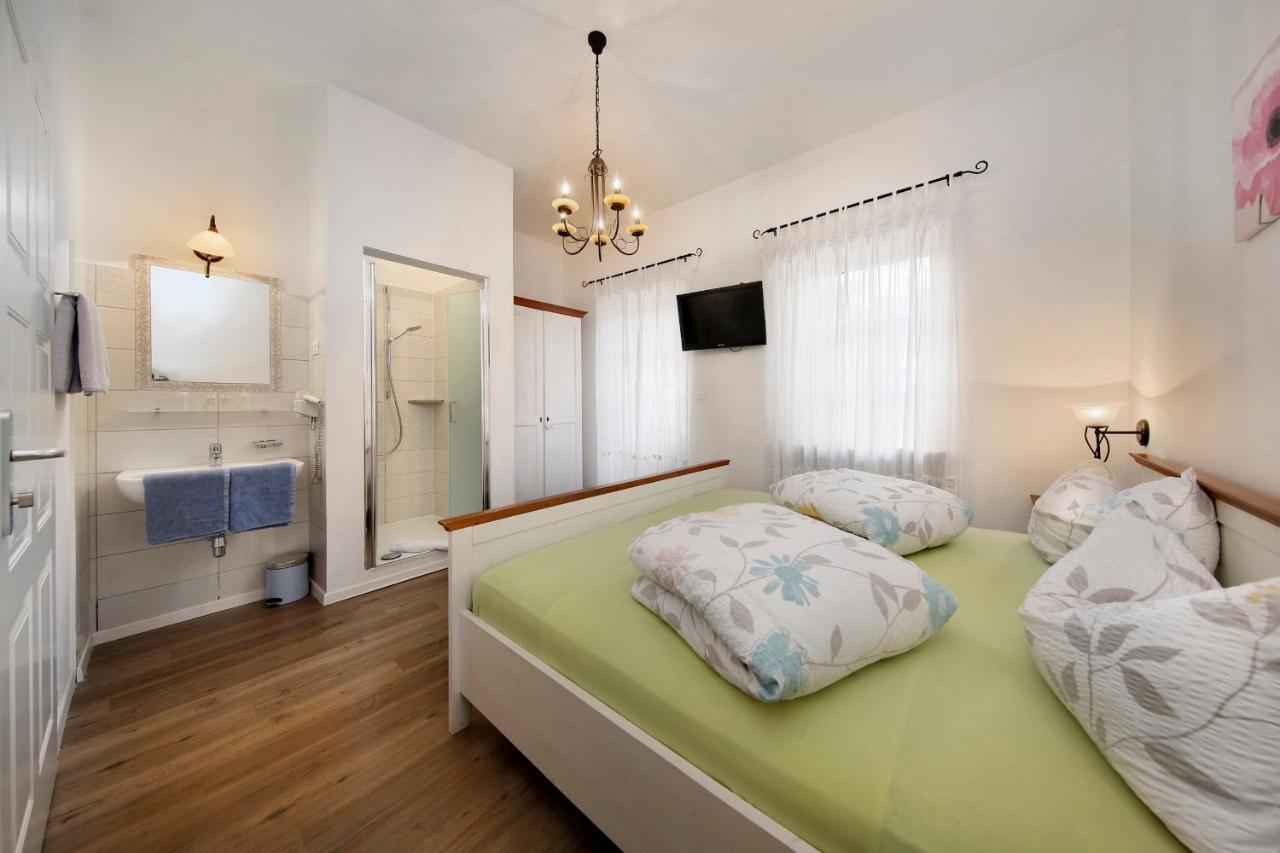 Garni Villa Tyrol - Adults Only 梅拉诺 客房 照片